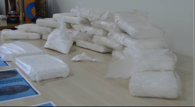 PF e PRF apreendem 524 papelotes de cocaína no fim de semana